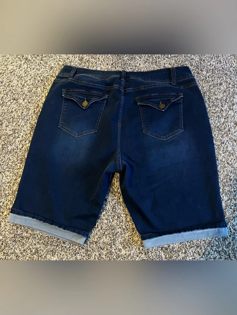 CHIC Jean shorts Dark Blue High-Rise Stretch denim